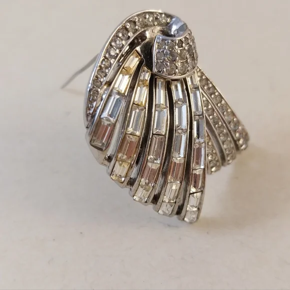 Art Deco Silver Women's Jewelry Brooch - Picture 4 of 16
